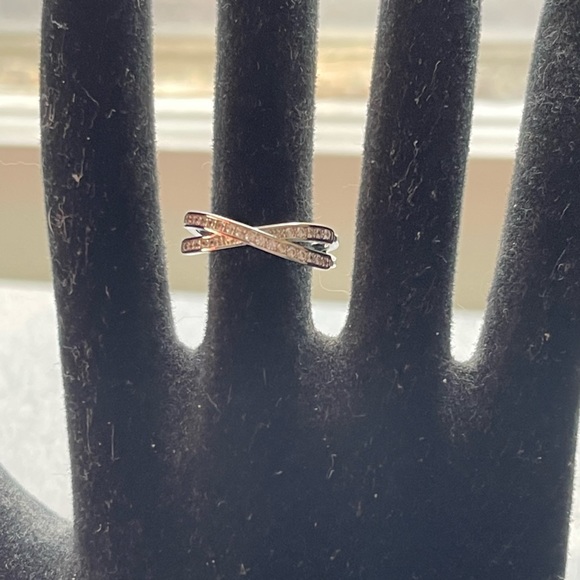 Silver Toned Fashion Ring Size 6.5 - Picture 3 of 5